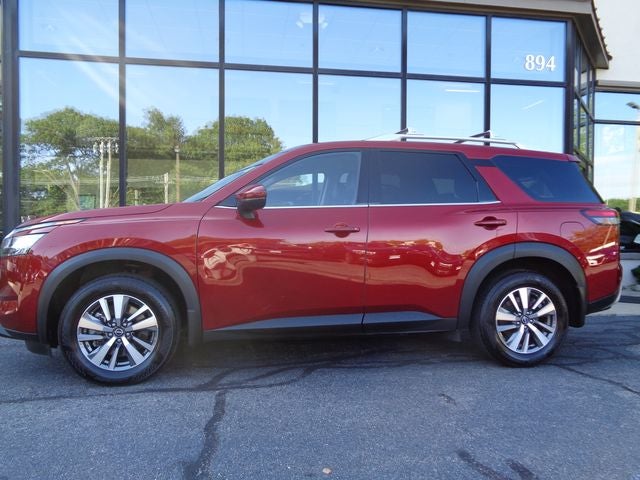 2024 Nissan Pathfinder SL