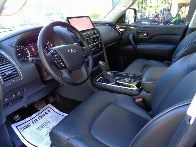 2024 INFINITI QX80 LUXE
