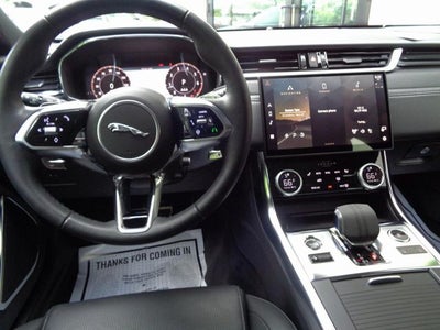 2024 Jaguar XF R-Dynamic SE