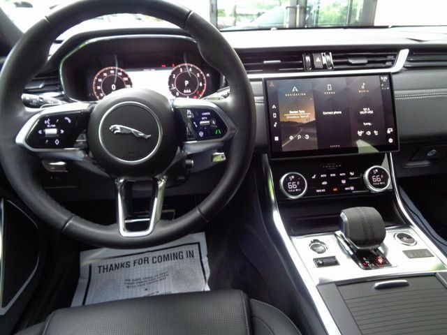 2024 Jaguar XF R-Dynamic SE