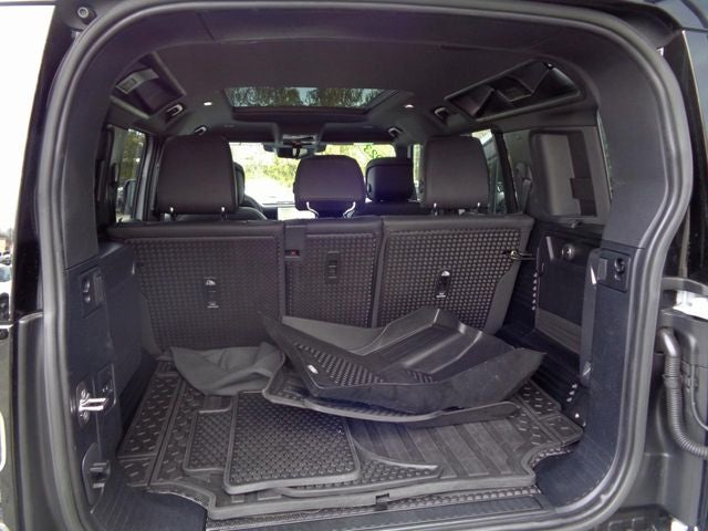 2023 Land Rover Defender 110 V8