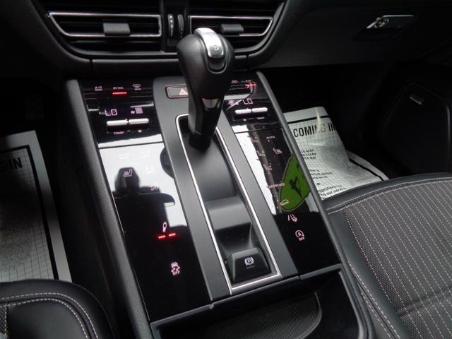 2024 Porsche Macan T