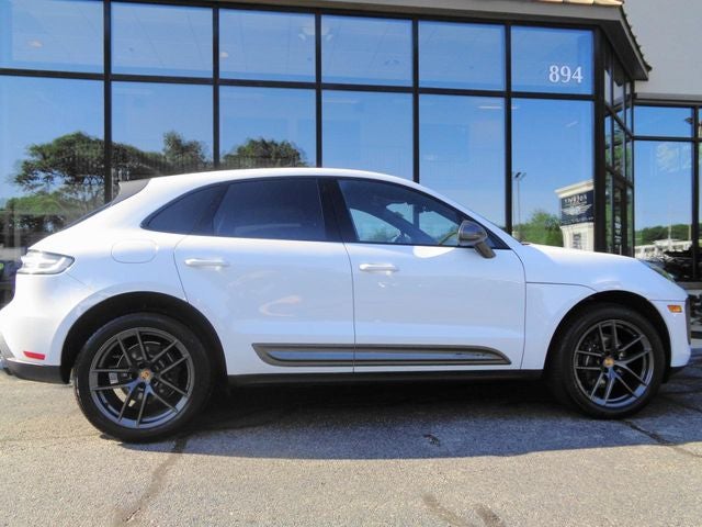 2024 Porsche Macan T