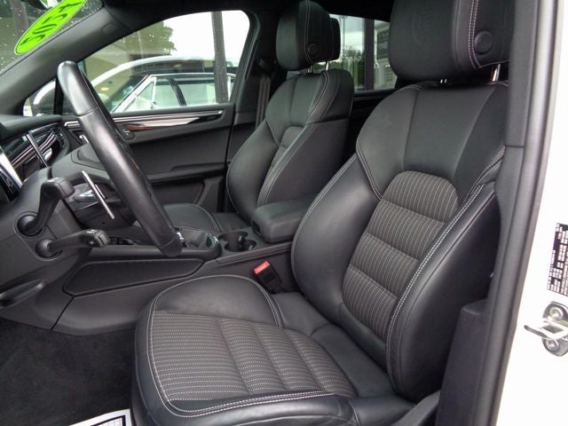 2024 Porsche Macan T
