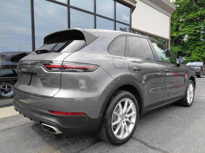 2022 Porsche Cayenne Base