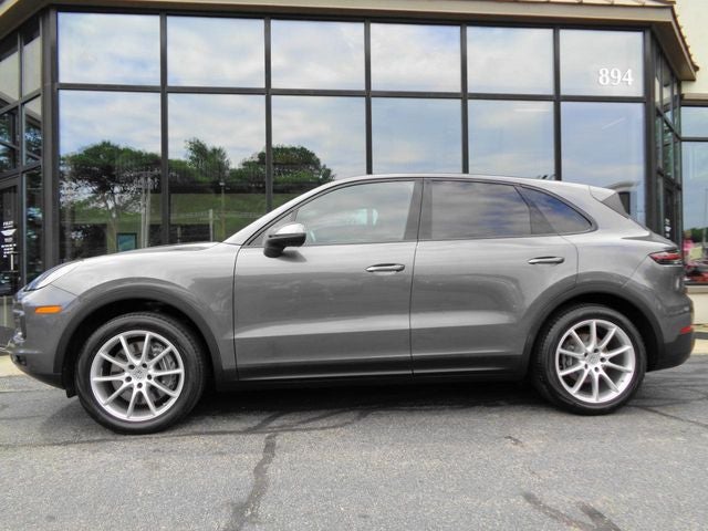 2022 Porsche Cayenne Base