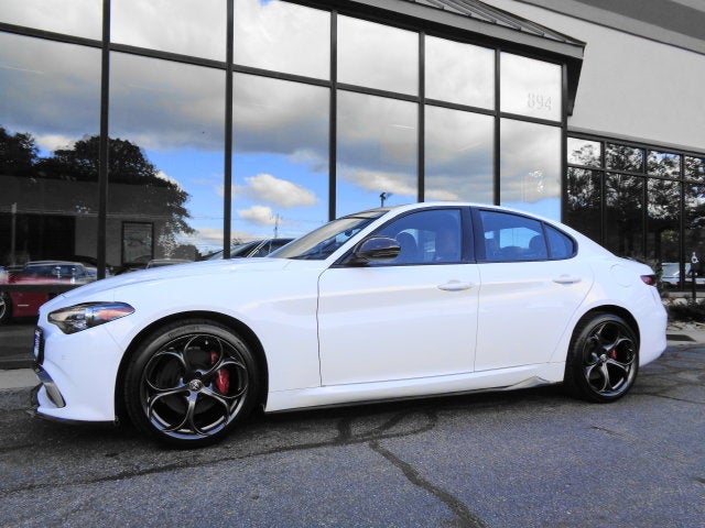 2022 Alfa Romeo Giulia
